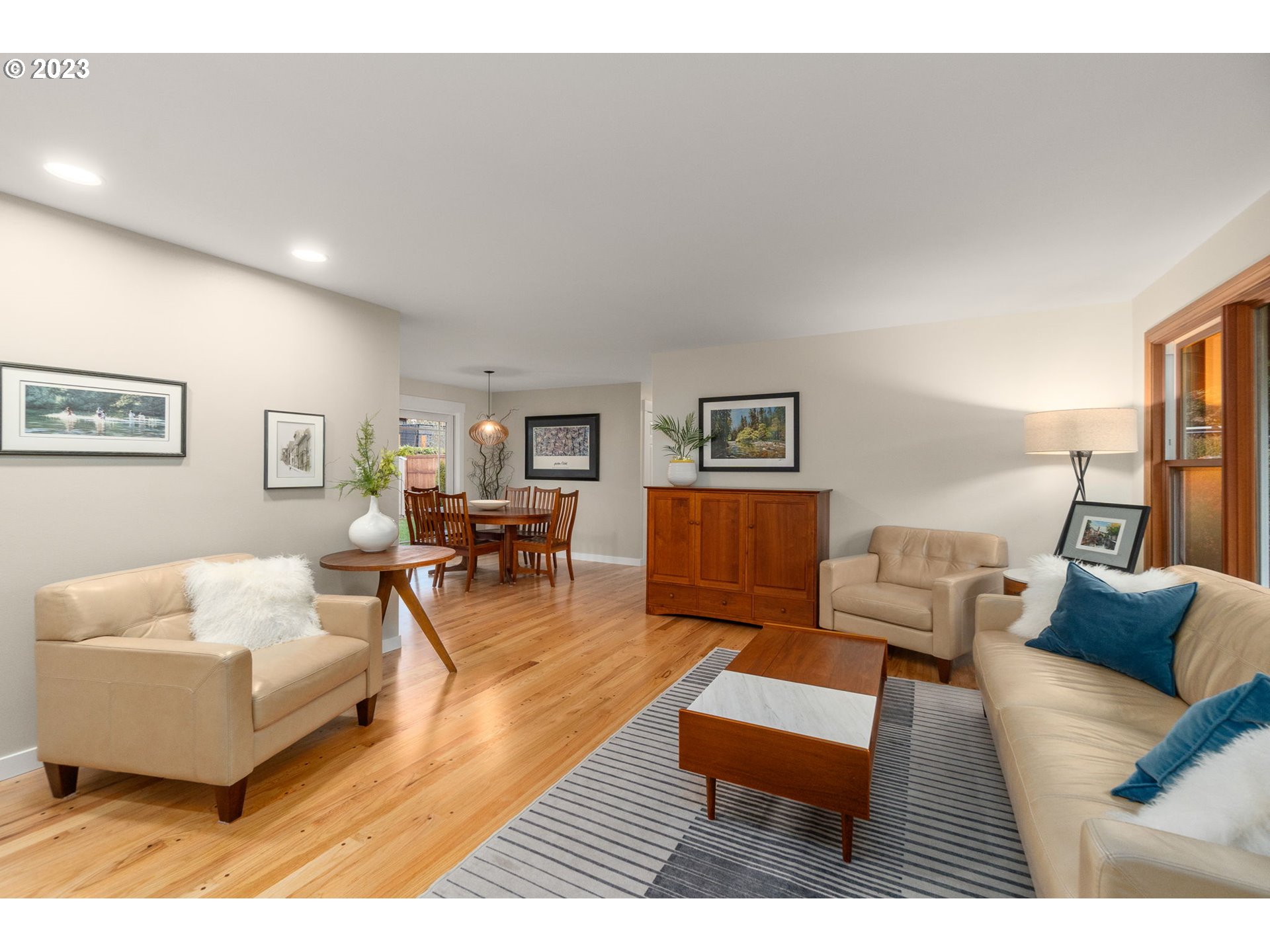 1865 Mapleleaf Road Lake Oswego, OR 97034 - Photo 3 of 23 Gallery Image 3