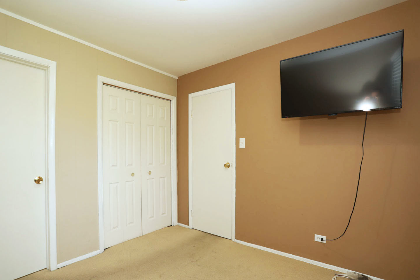 1324 Chartwell Road Schaumburg, IL 60169 - Photo 16 of 36