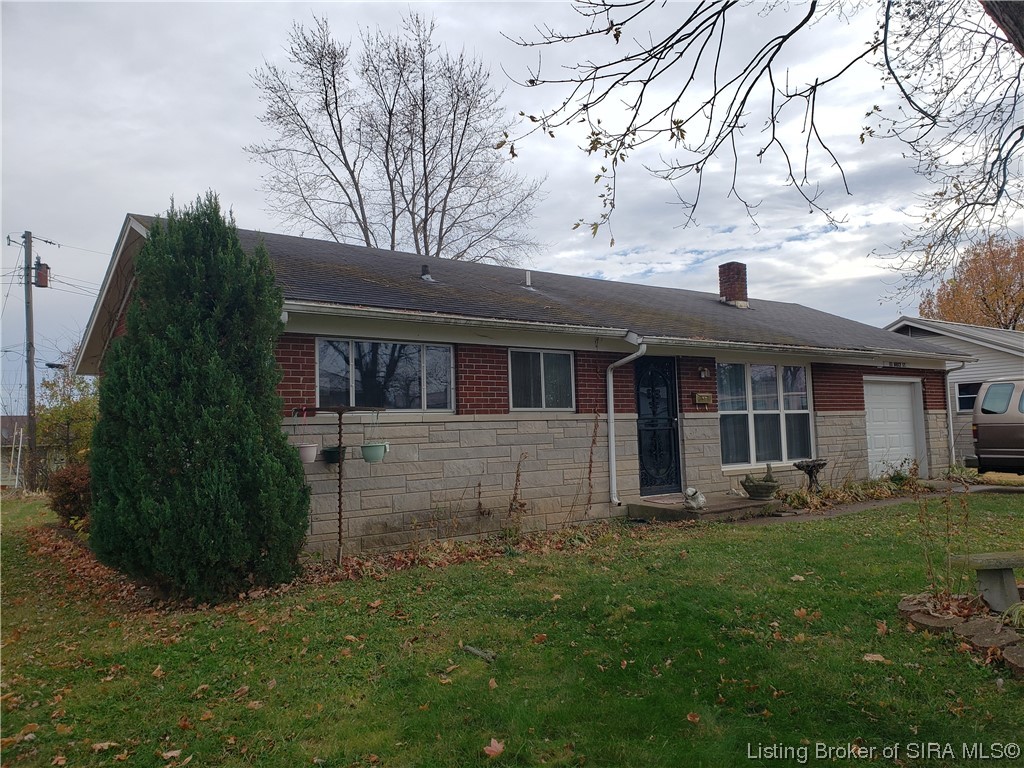 113 Bruce Street Salem, IN 47167 - Photo 1 of 19