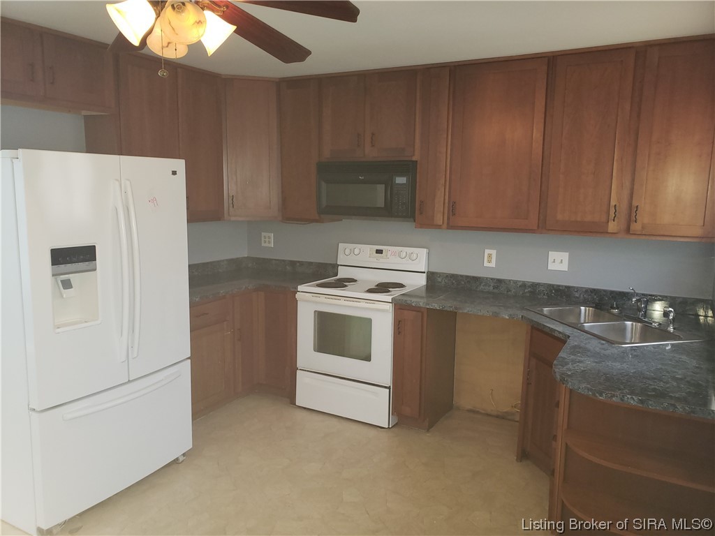 113 Bruce Street Salem, IN 47167 - Photo 6 of 19