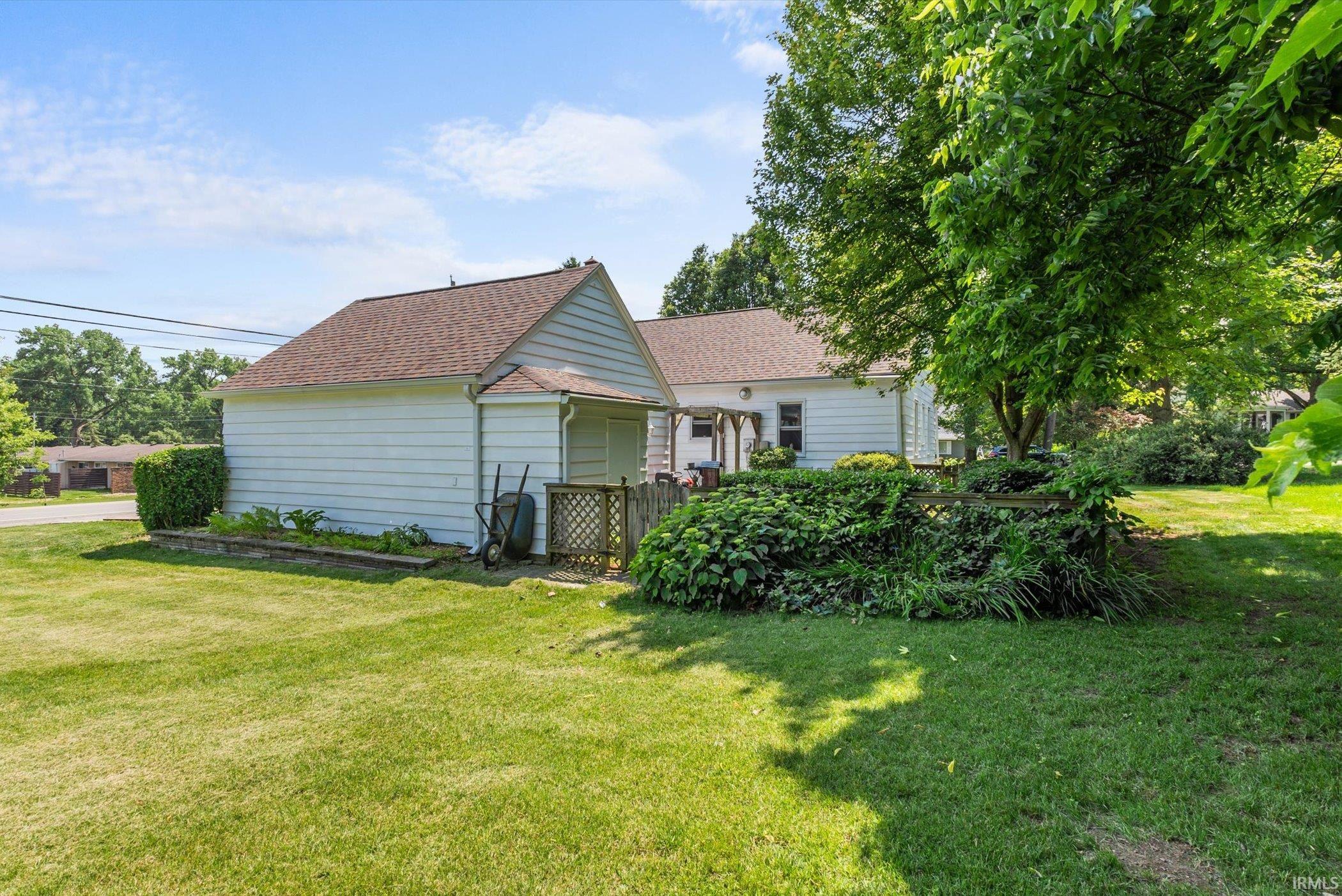 1839 Hawthorn Road Fort Wayne, IN 46802 - Photo 32 of 33