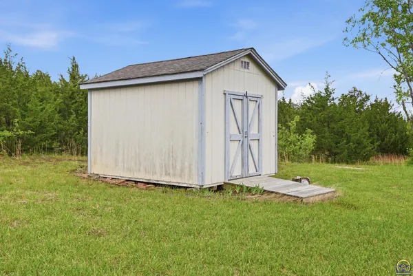 $493,000 | 3635 Southeast 45th Street, Berryton, KS 66409
