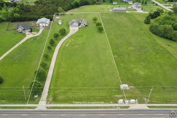 $493,000 | 3635 Southeast 45th Street, Berryton, KS 66409