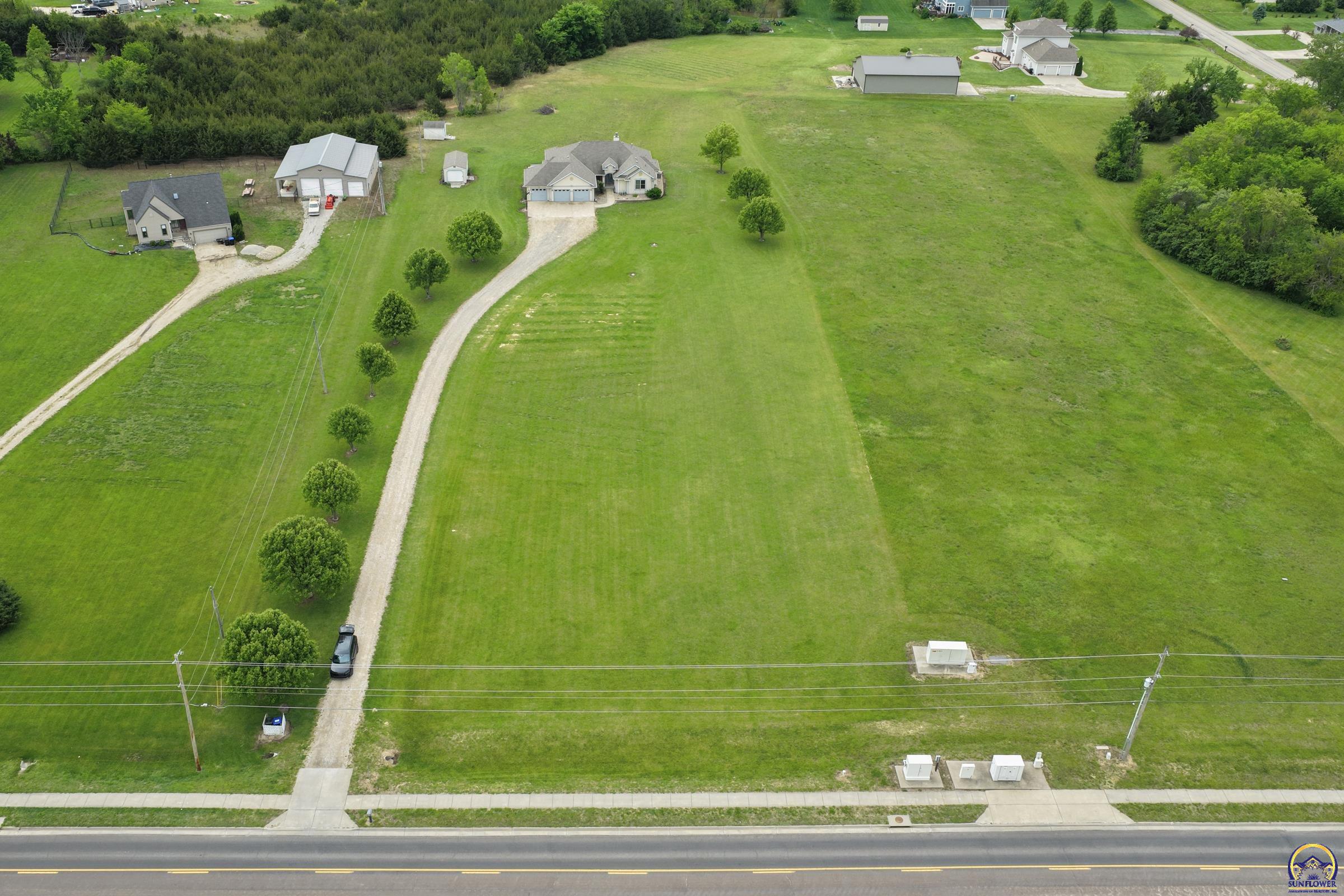 3635 Southeast 45th Street Berryton, KS 66409 - Photo 6 of 49