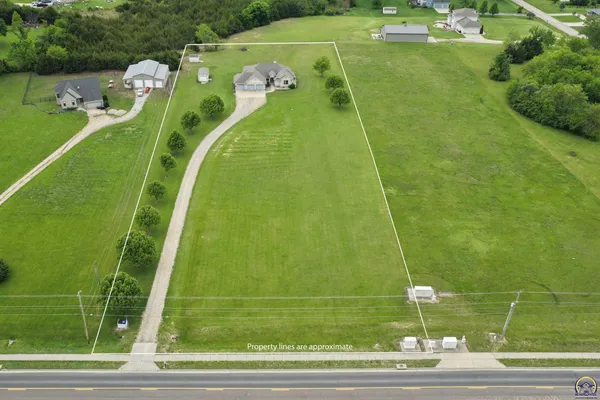 $493,000 | 3635 Southeast 45th Street, Berryton, KS 66409