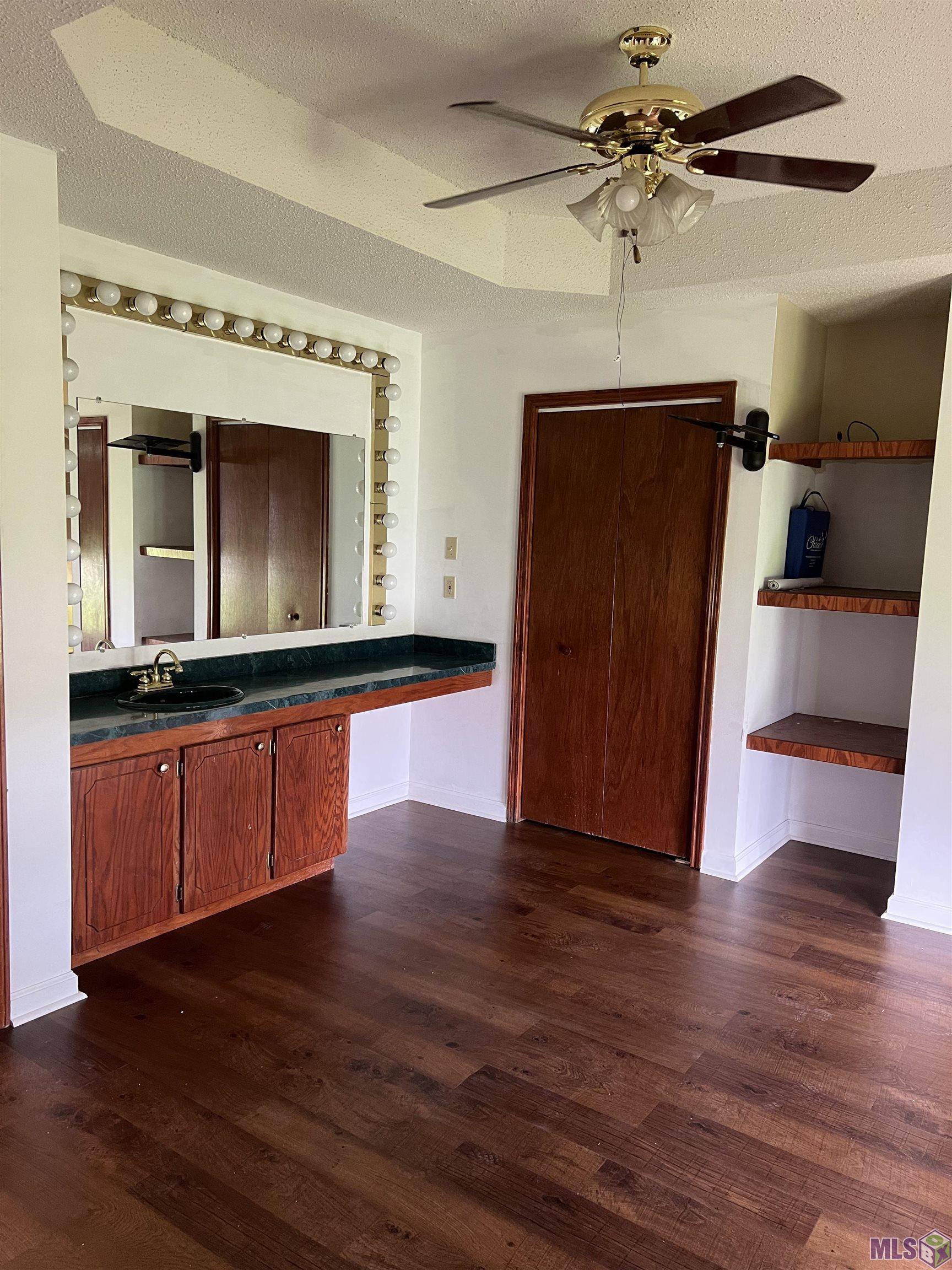 313 East Woodlawn Ranch Road Houma, LA 70363 - Photo 15 of 17 Gallery Image 15