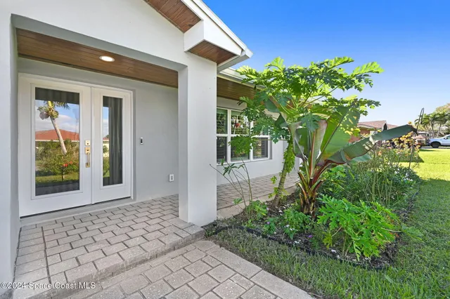 $1,650,000 | 379 Hiawatha Way, Melbourne Beach, FL 32951