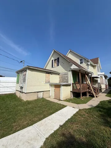 $135,000 | 1639 South 11th Street, Milwaukee, WI 53204
