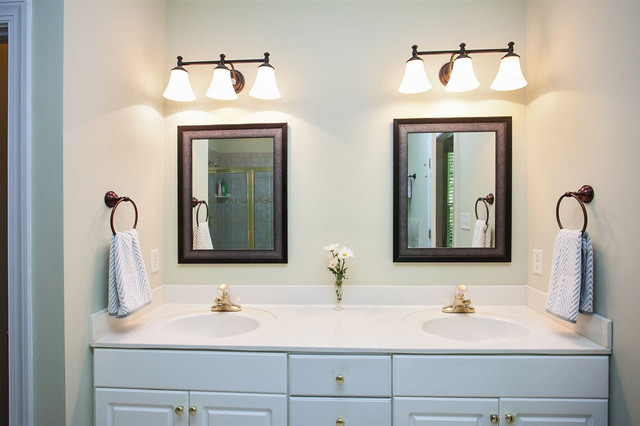 5772 Olde South Road Raleigh, NC 27606 - Photo 13 of 25 Master Bath/Spa