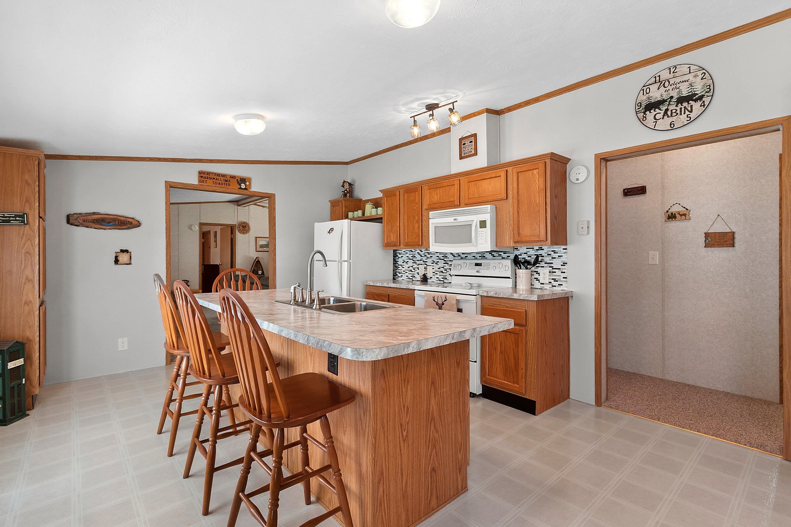 N9679 Nesters Road Crivitz, WI 54114 - Photo 11 of 41