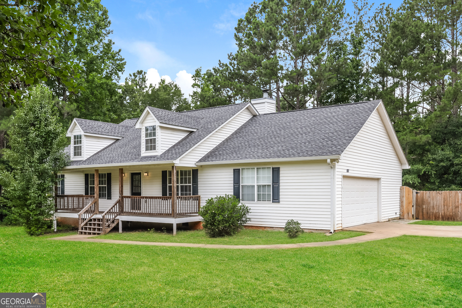 800 Pointe Trail Locust Grove, GA 30248 - Photo 2 of 21