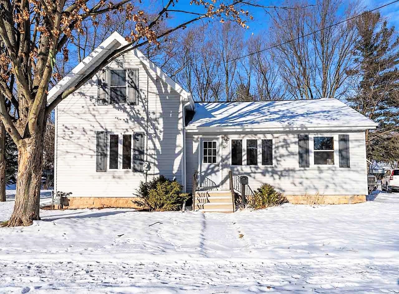 814 3rd Street De Pere, WI 54115 - Photo 1 of 1