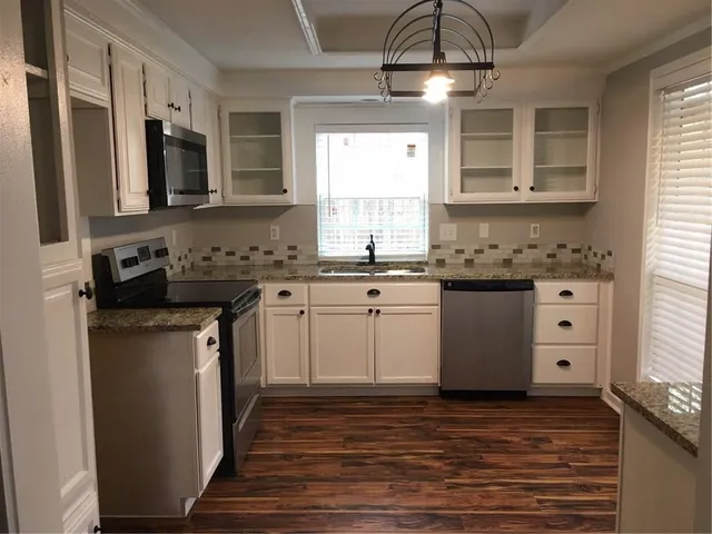 $2,375 | 2124 Avignon Drive, Carrollton, TX 75007