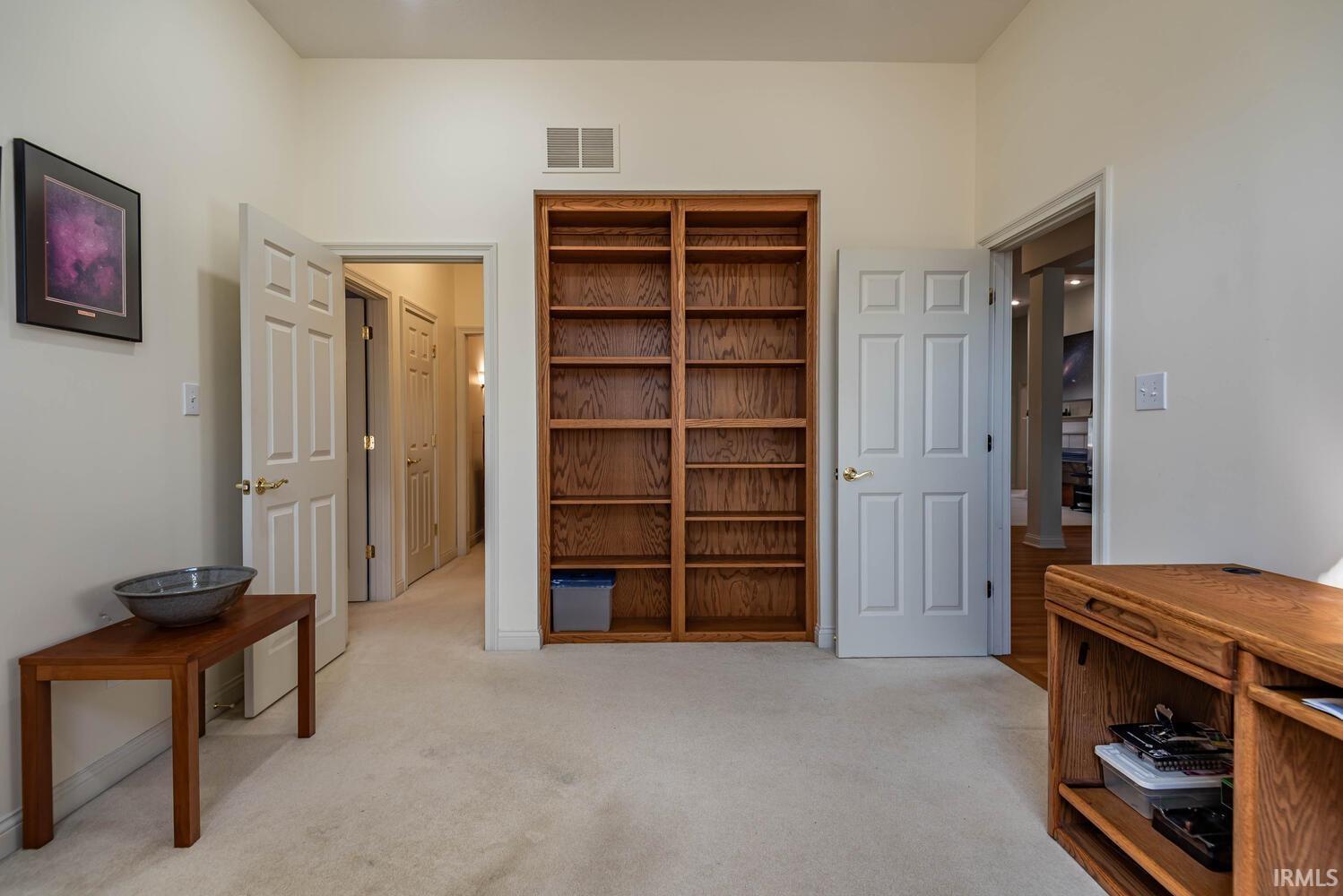 5707 Nehrt Road Bloomington, IN 47408 - Photo 7 of 36