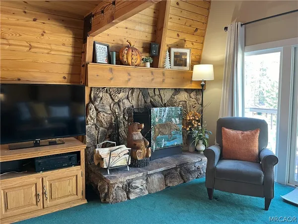 $2,100 | 317 Santa Clara Boulevard, Big Bear Lake, CA 92315