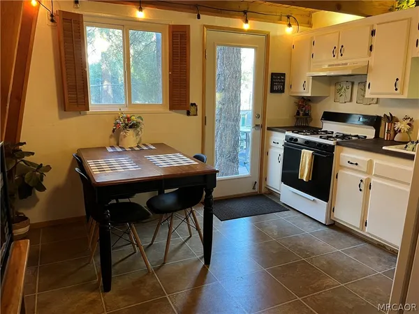 $2,100 | 317 Santa Clara Boulevard, Big Bear Lake, CA 92315