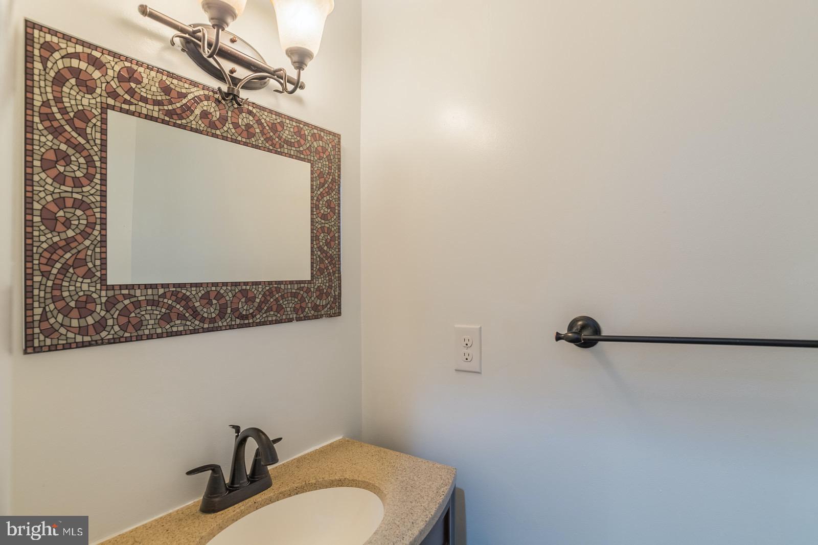 14320 Lindendale Road Woodbridge, VA 22193 - Photo 12 of 39