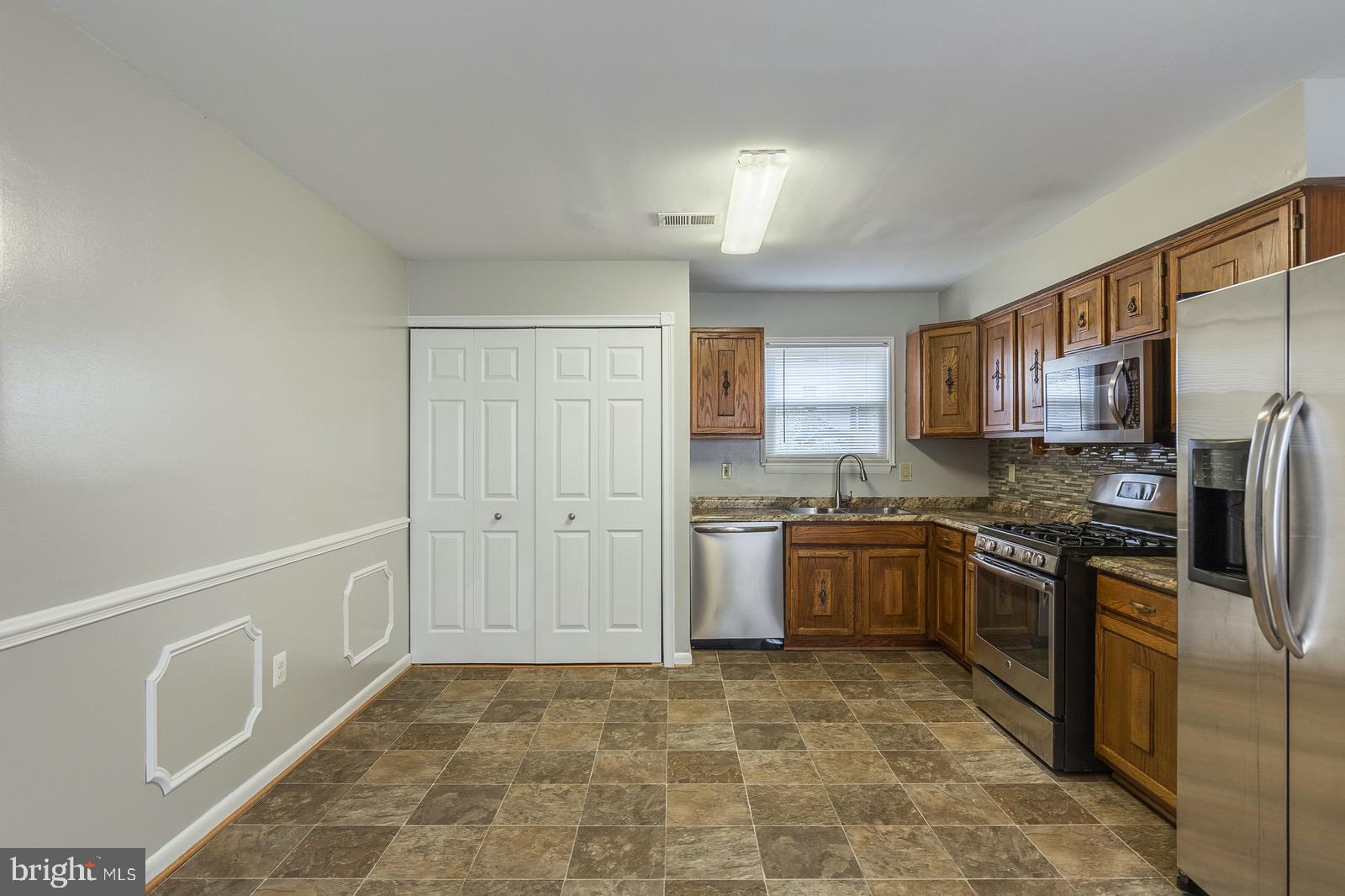14320 Lindendale Road Woodbridge, VA 22193 - Photo 14 of 39