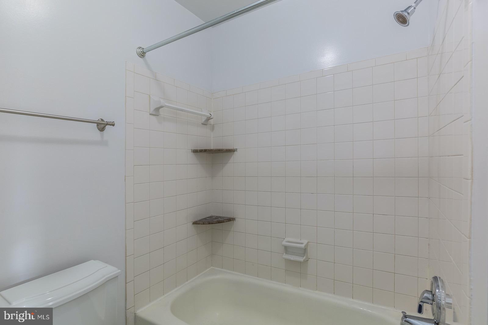 14320 Lindendale Road Woodbridge, VA 22193 - Photo 25 of 39