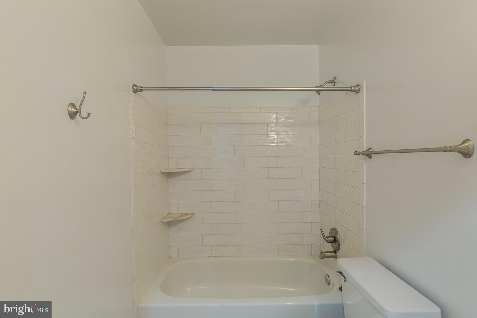 14320 Lindendale Road Woodbridge, VA 22193 - Photo 28 of 39