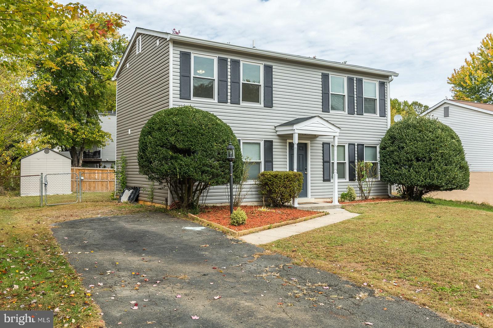14320 Lindendale Road Woodbridge, VA 22193 - Photo 4 of 39