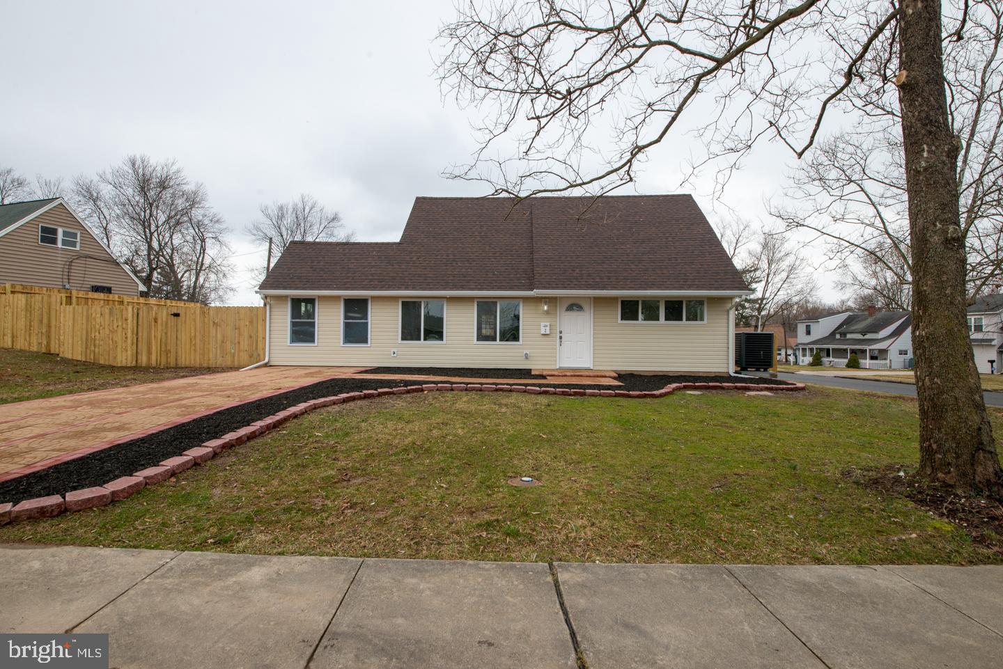 2 Indian Red Road Levittown, PA 19057 - Photo 2 of 52 Gallery Image 2