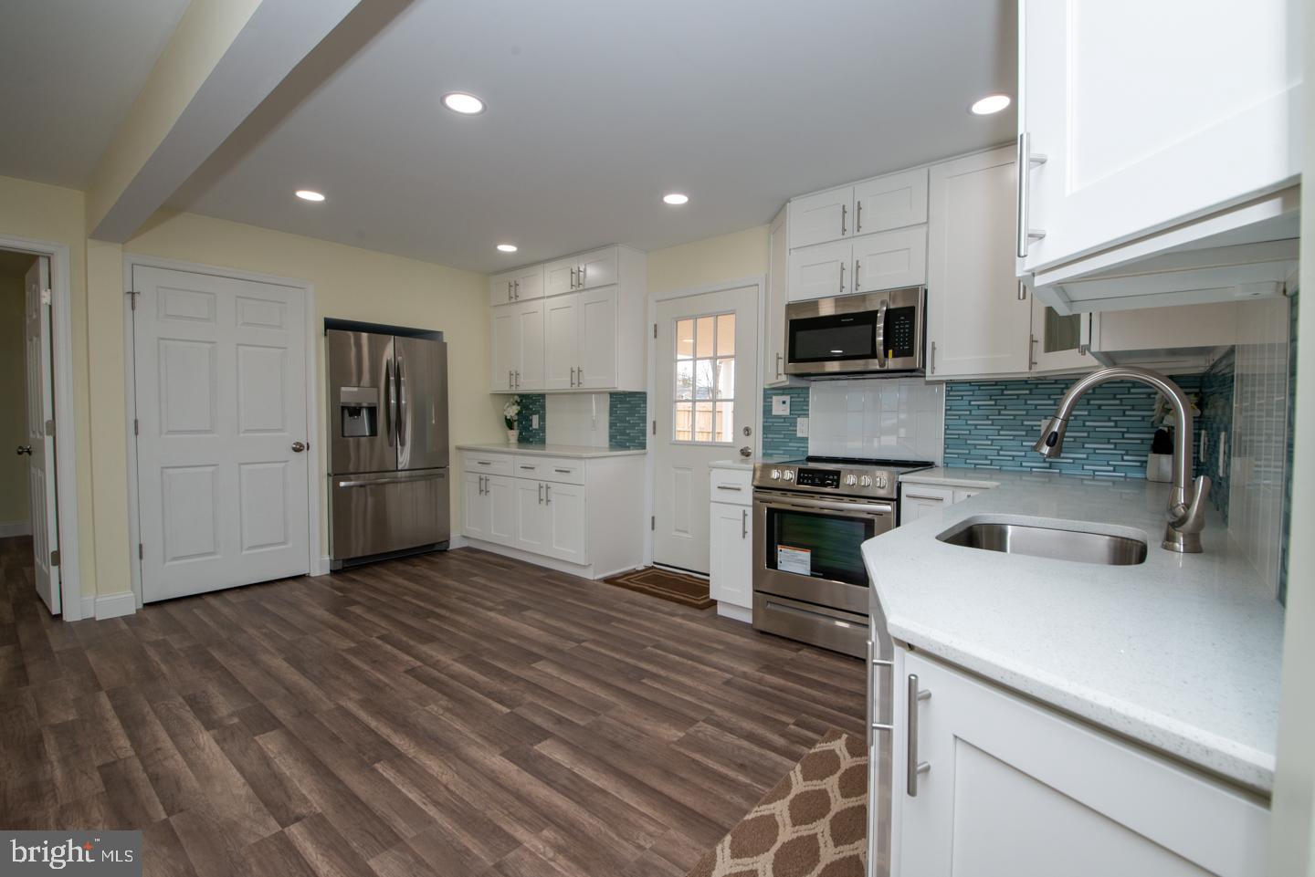 2 Indian Red Road Levittown, PA 19057 - Photo 14 of 52 Gallery Image 14