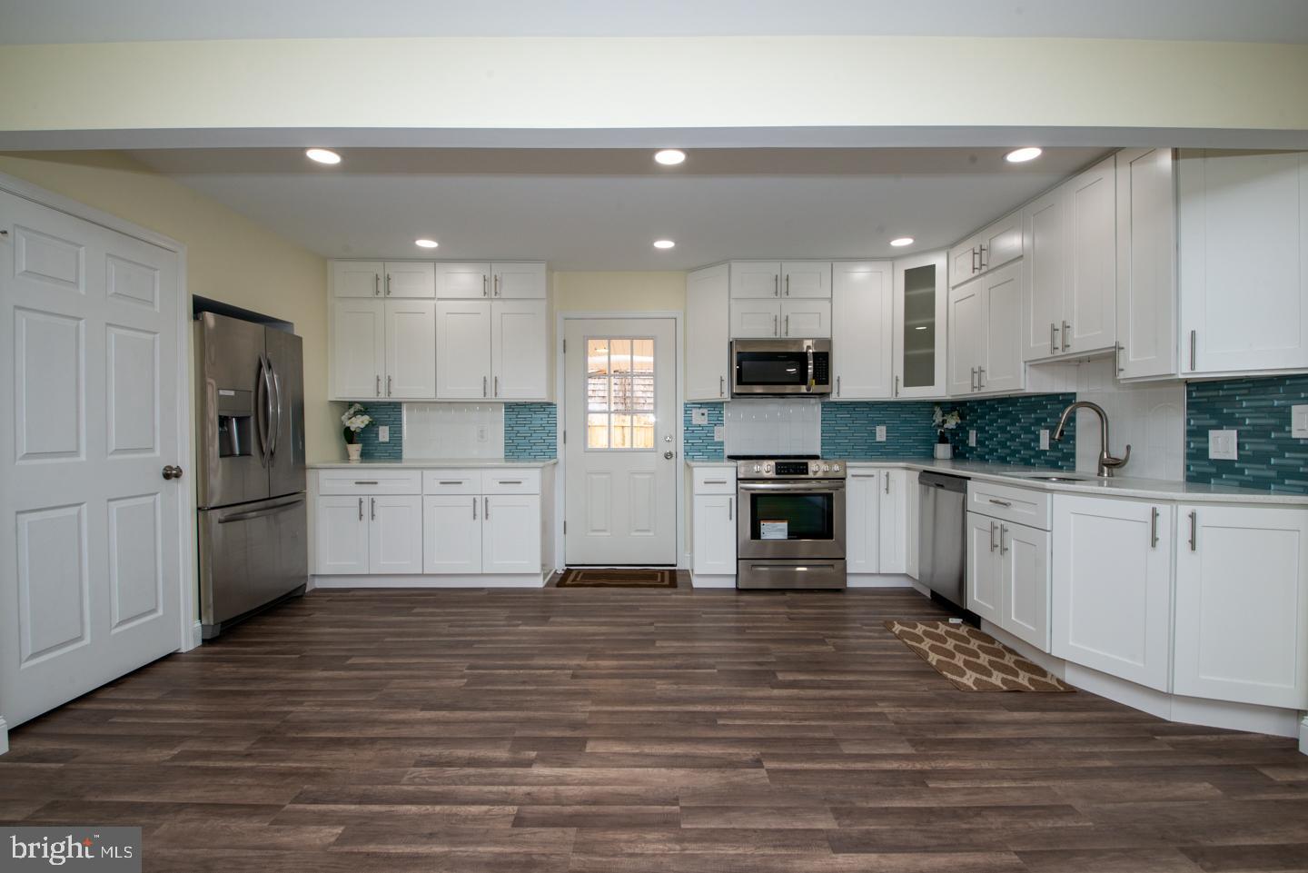 2 Indian Red Road Levittown, PA 19057 - Photo 19 of 52 Gallery Image 19
