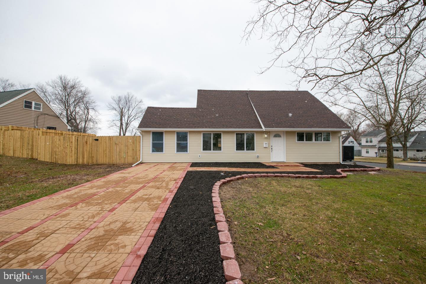 2 Indian Red Road Levittown, PA 19057 - Photo 4 of 52 Gallery Image 4