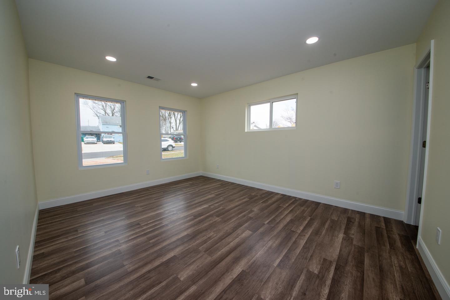 2 Indian Red Road Levittown, PA 19057 - Photo 35 of 52 Gallery Image 35