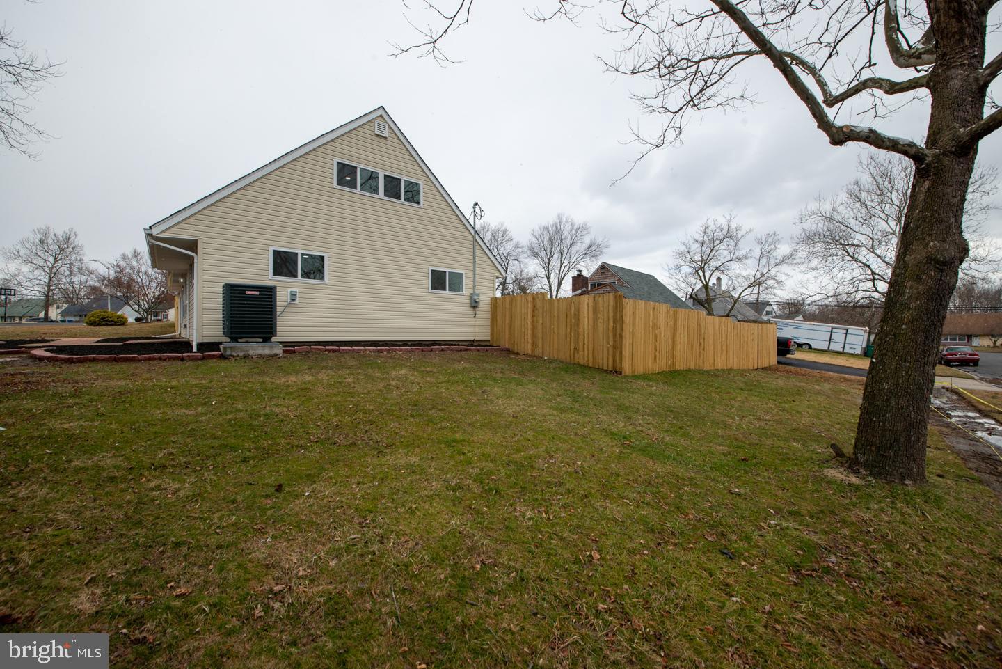 2 Indian Red Road Levittown, PA 19057 - Photo 5 of 52 Gallery Image 5