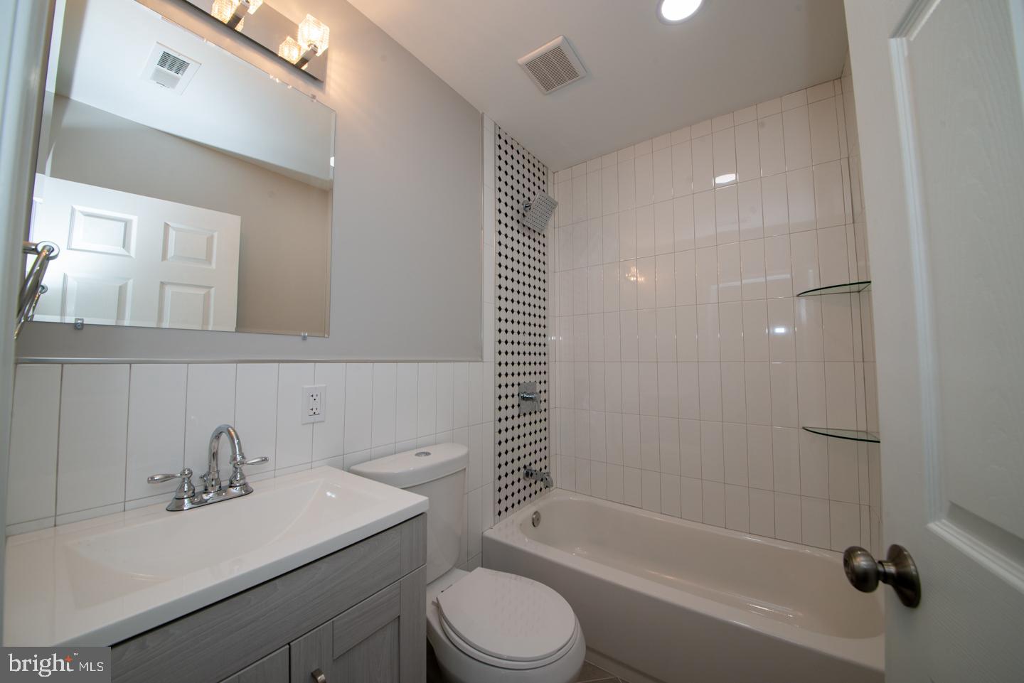 2 Indian Red Road Levittown, PA 19057 - Photo 45 of 52 Gallery Image 45