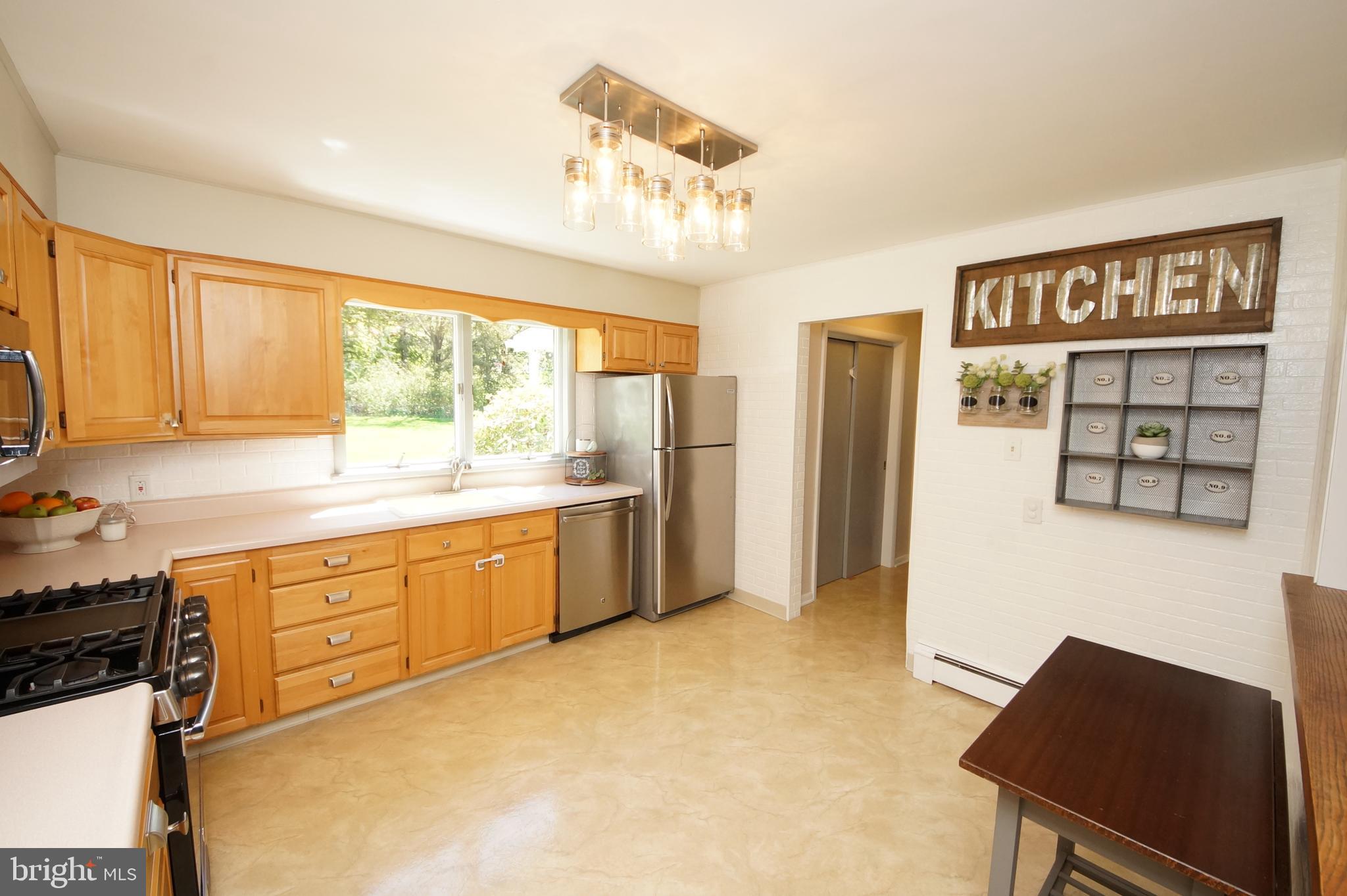 3 Lopatcong Drive Ewing, NJ 08638 - Photo 7 of 24 Gallery Image 7