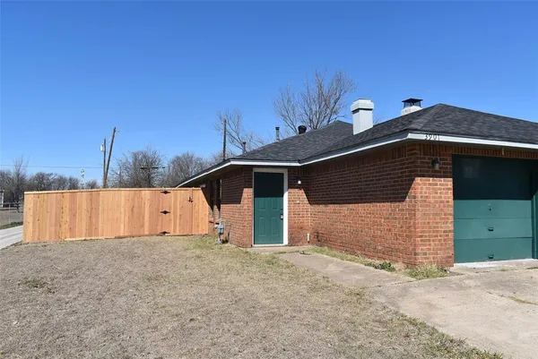 $1,500 | 3901 William Street, Sachse, TX 75048
