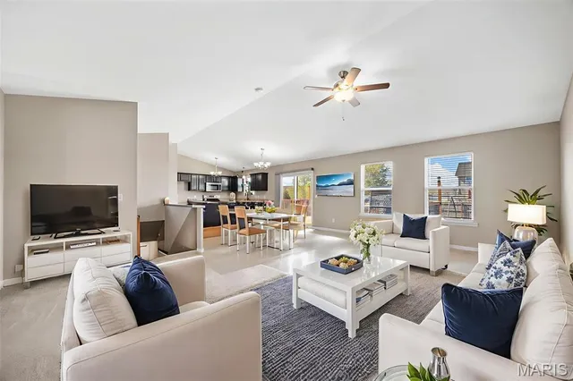 $302,000 | 713 Aragorn Lane, Wright City, MO 63390