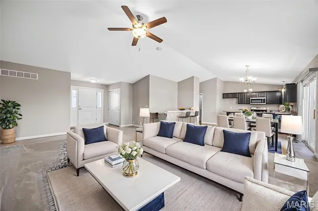 $302,000 | 713 Aragorn Lane, Wright City, MO 63390