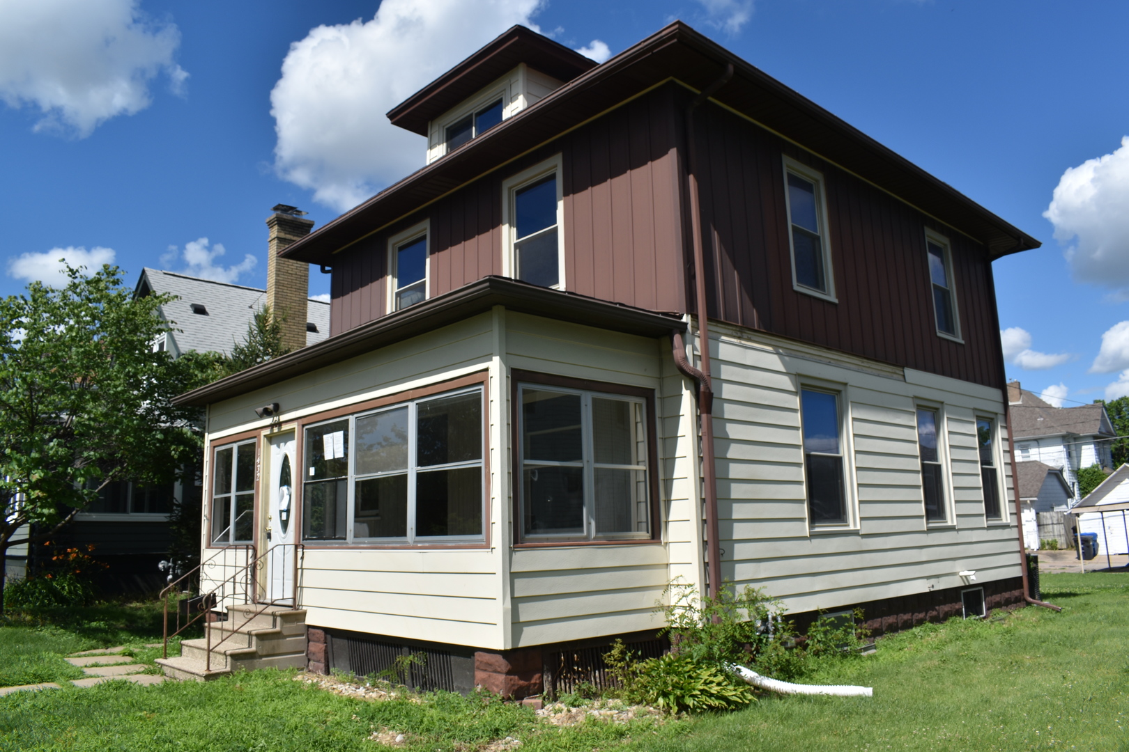 1432 9th Street Moline, IL 61265 - Photo 2 of 16
