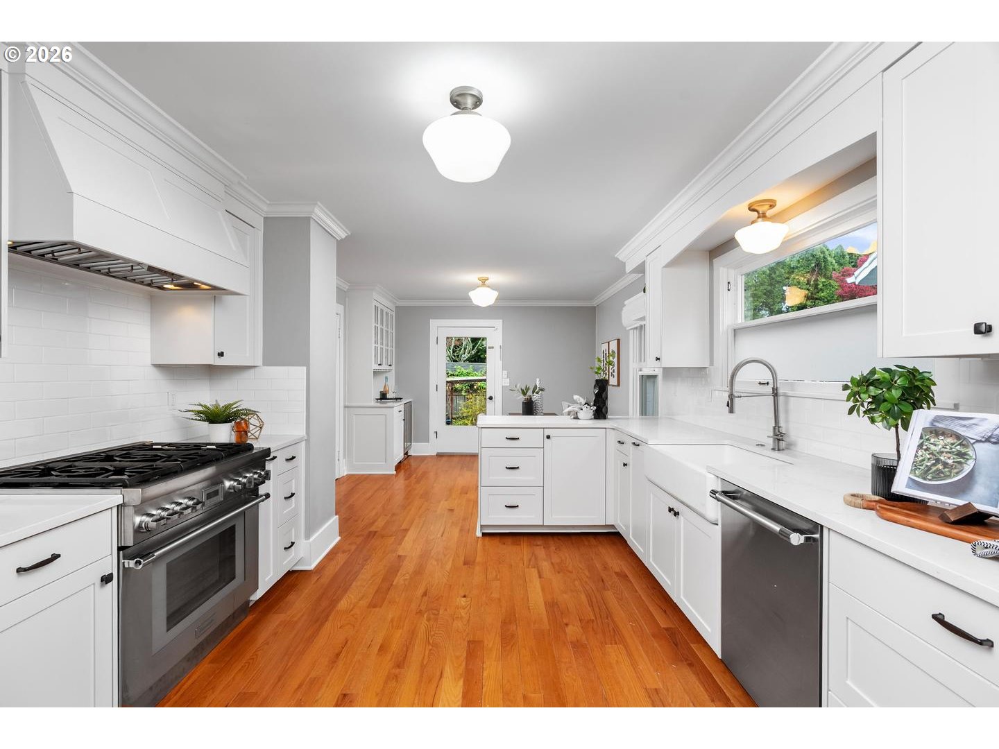 1923 Southeast 50th Avenue Portland, OR 97215 - Photo 11 of 42