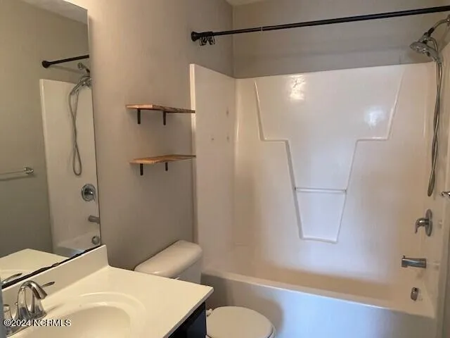 $1,300 | 429 Falls Cove, Jacksonville, NC 28546