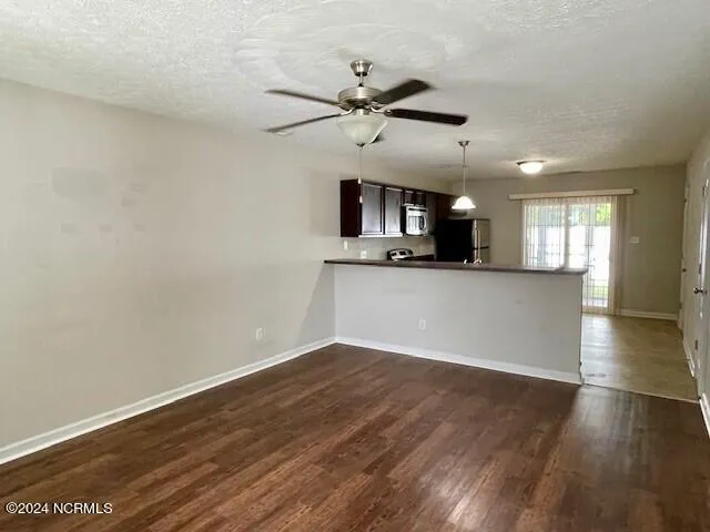 $1,300 | 429 Falls Cove, Jacksonville, NC 28546