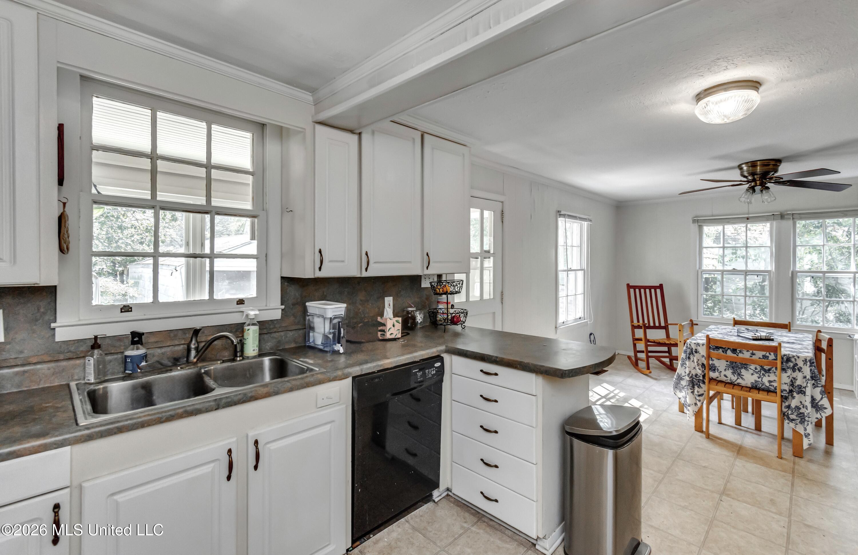 2117 Riverside Drive Jackson, MS 39202 - Photo 19 of 63 2117 Riverside Dr--36