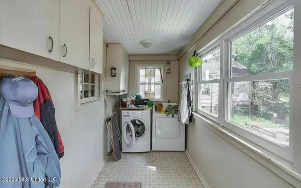 $275,000 | 2117 Riverside Drive, Jackson, MS 39202