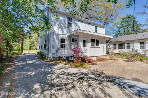 $275,000 | 2117 Riverside Drive, Jackson, MS 39202