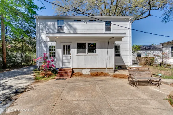$275,000 | 2117 Riverside Drive, Jackson, MS 39202