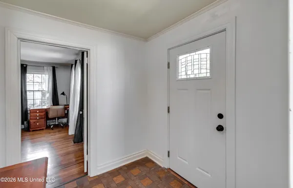 $275,000 | 2117 Riverside Drive, Jackson, MS 39202