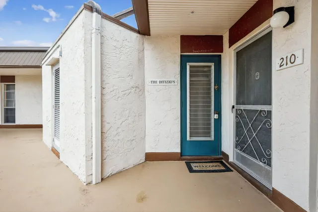 $129,900 | 6 Greenway Village North, Unit 210, Royal Palm Beach, FL 33411
