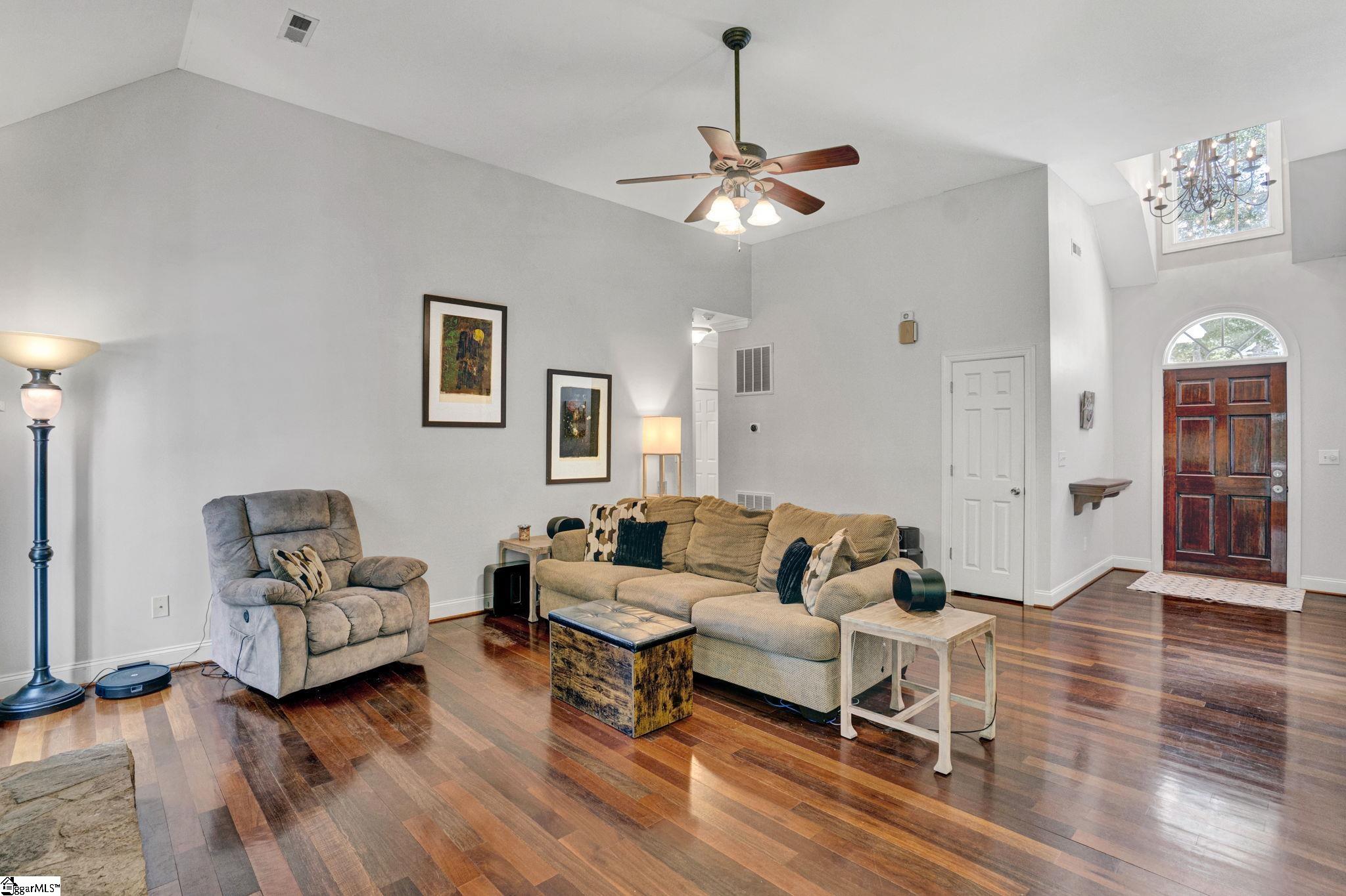 36 Prince Williams Court Simpsonville, SC 29681 - Photo 2 of 38