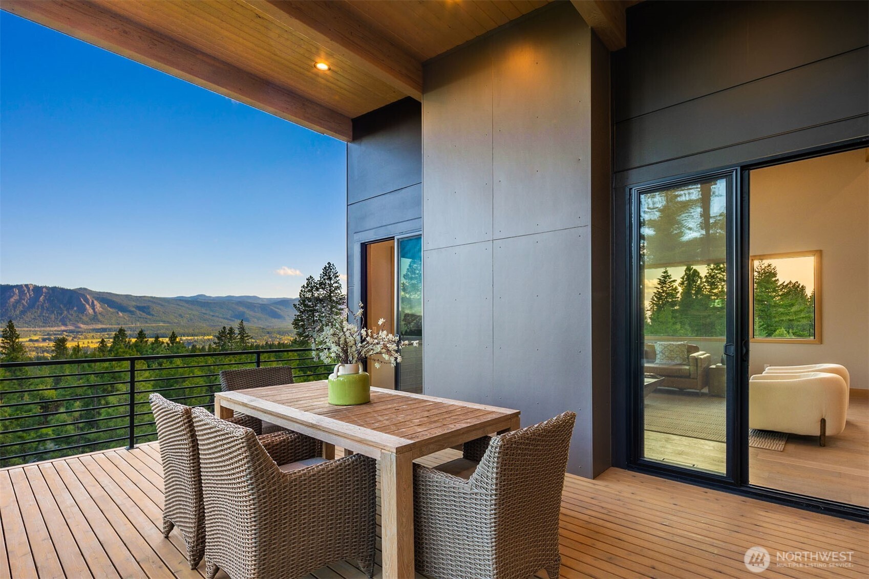1721 Forest Ridge Drive Cle Elum, WA 98922 - Photo 21 of 33 a view of a balcony with furniture