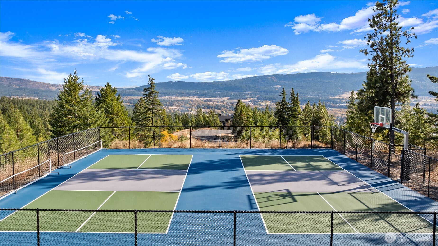 1721 Forest Ridge Drive Cle Elum, WA 98922 - Photo 31 of 33 a view of an outdoor space and basketball court