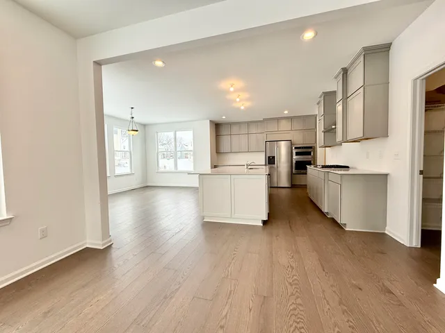 $3,600 | 6173 South Trailwoods Drive, Ann Arbor, MI 48103